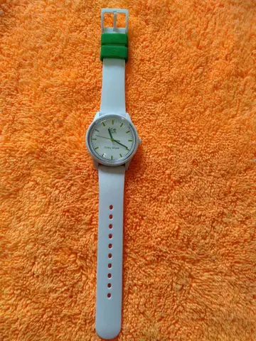 Ice-Watch 아이스워치 여성용 솔라 화이트 손목시계