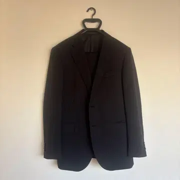 블랙 스트라이프 비즈니스 정장 135150-92 AB6