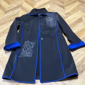 블랙과 파랑 프린트 롱 코트 9호