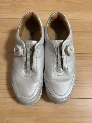 YONEX 요넥스 워킹화 파워크 BOA 실버