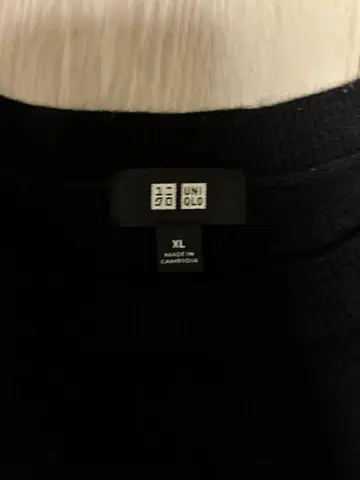 유니클로 캐시미어 크루넥 스웨터 블랙 XL