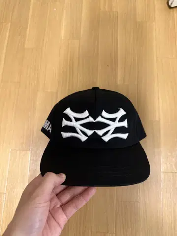 oMA 자수 로고 야구 모자 블랙