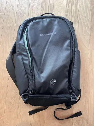 MAMMUT 블랙 백팩