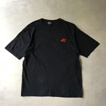 00s Y2K PIKO 피코 티셔츠 블랙 가슴 로고 레드