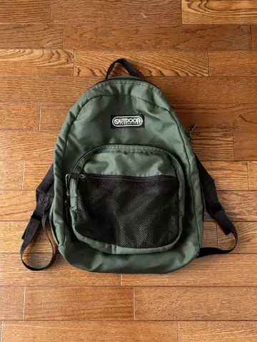 OUTDOOR PRODUCTS 올리브 그린 백팩
