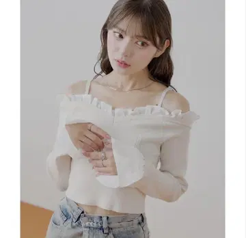 chico 새상품 프릴 도킹 플레어 슬리브 니트 핑크 화이트 긴팔