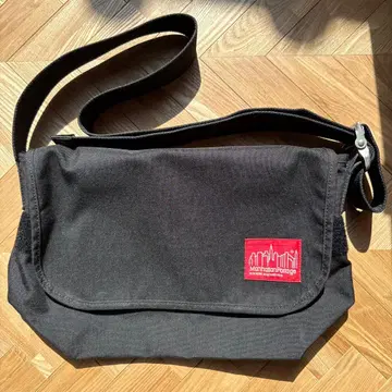 맨하탄 포티지 숄더백 블랙