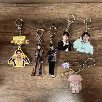 BUDDiiS KEVIN 아크릴 키링 6개 세트