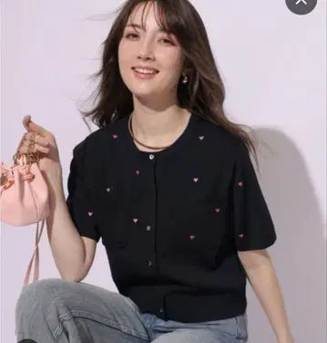 아푸와이저 리셰 하트 자수 가디건 풀오버