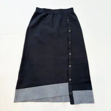 [ 새상품급 ] KUOSE 쿠오세 니트 스커트 비대칭 바이컬러 한국