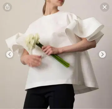 택 포함 미사용 새상품 Heve 핀 슬리브 블라우스 화이트