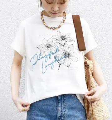 SHIPS 플라워 호일 프린트 로고 TEE 화이트 블루