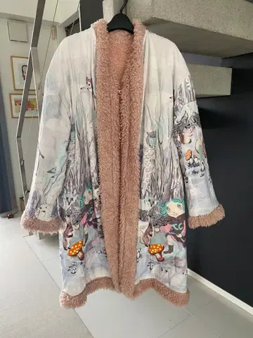 츠모리치사토 리버서블 코트