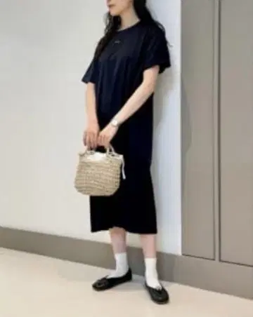 APC x BEAMS Lights 별주 미니 자수 원피스 (Navy)