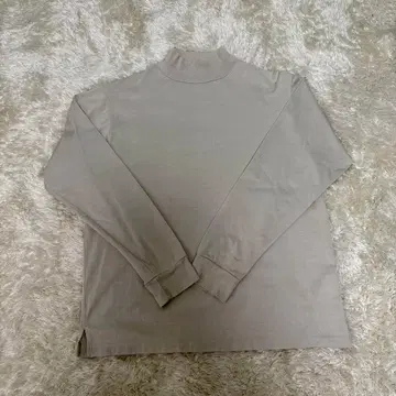 새상품급 유나이티드 도쿄 모크넥 긴팔 티셔츠 라이트 그레이