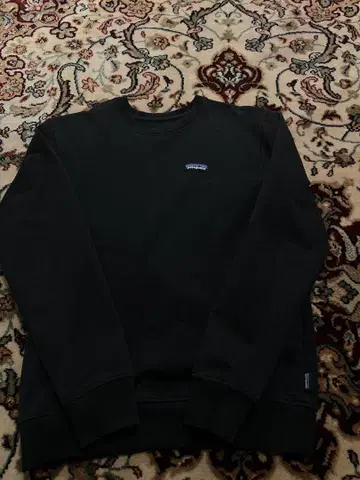patagonia 블랙 맨투맨 S 사이즈