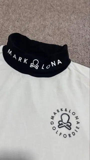 초특가 MARK & LONA 하이넥 긴팔 셔츠 모크넥 사이즈 50