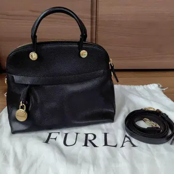 새상품급 FURLA 파이퍼 백 숄더 블랙