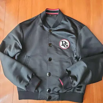 블랙 새틴 바시티 자켓 PG 자수