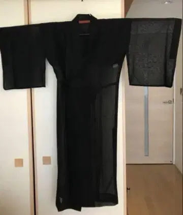 블랙 거즈 코트