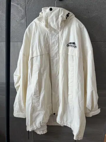outdoor 아웃도어 화이트 아우터 vis 콜라보