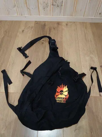 LOVER'S ROCK 블랙 슬링백