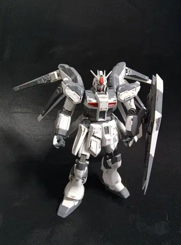 HG 1/144 하이-뉴 건담 롤아웃 컬러