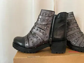 가죽 숏부츠 (여성용) Milan