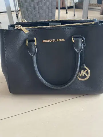 MICHAEL KORS 블랙 핸드백 마이클코어스