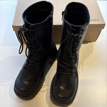 레이스업 숏부츠 블랙