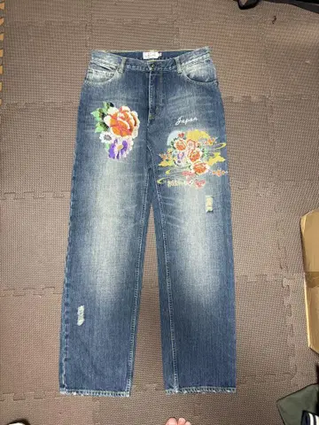 카라 쿠리 꽃무늬 자수 데님 팬츠 카라쿠리타마시 스카잔 일본풍 패턴