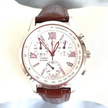 새상품급 크로스 시 xC 크로노그래프 화이트 다이얼 가죽 벨트 작동