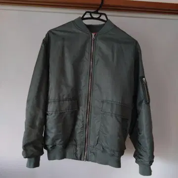 BEAMS 올리브 그린 MA-1 자켓