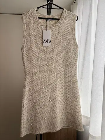 ZARA 슬리브리스 니트 펄 원피스
