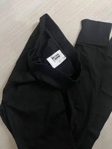 느와르 케이니노미야 스트레치 레깅스