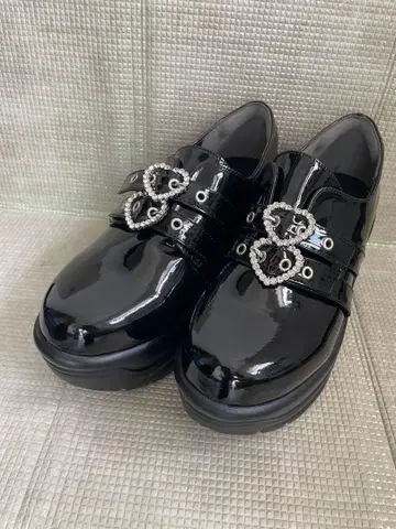 블랙 통굽 비쥬 신발