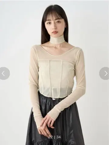 SNIDEL 코르셋 디자인 컷 상의