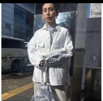 새상품급 Ameri 화이트 아우터 아메리빈티지