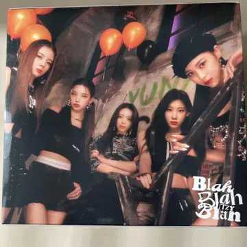 ITZY Blah Blah Blah 초회 한정판 A CD+DVD