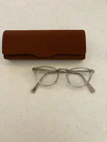 OLIVER PEOPLES 클리어 프레임 안경