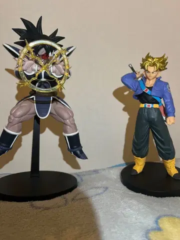 트렁크스 타레스 피규어 세트 단독 판매 가능