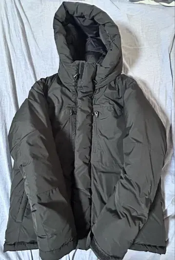 후드 부착 다운 자켓