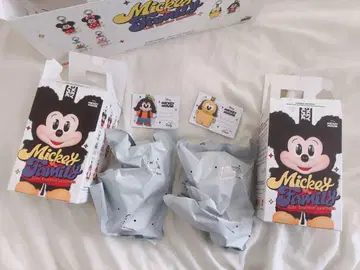 [ 미개봉 ] POP MART 미키 패밀리 플루토 구피