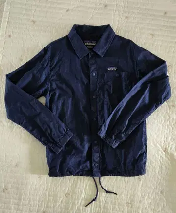 [ 새상품급 ] patagonia 네이비 자켓 XS 품번 25335