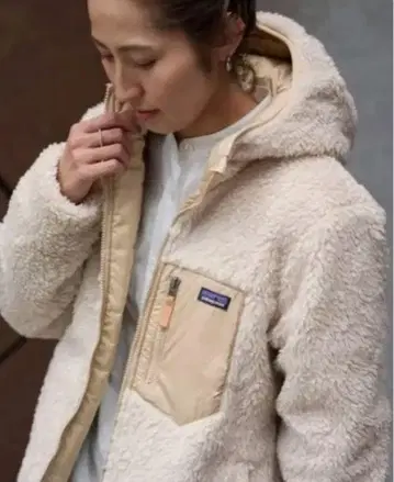 Patagonia 플리스 자켓 후드 부착 크림색