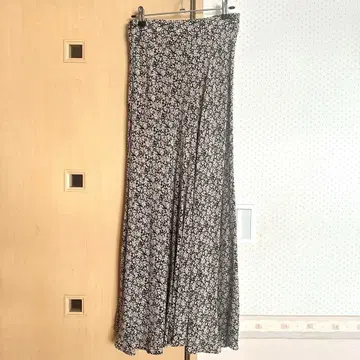 새상품급 ZARA 자라 롱 스커트 꽃무늬