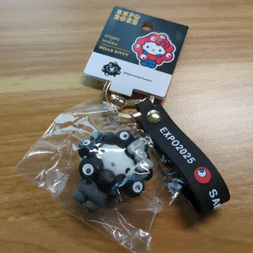 키티 오사카 만박 산리오 블랙 미야쿠미야쿠 변신 키링