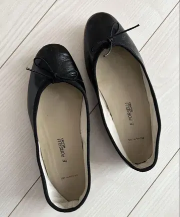 E. Porselli 블랙 발레 슈즈 새상품급