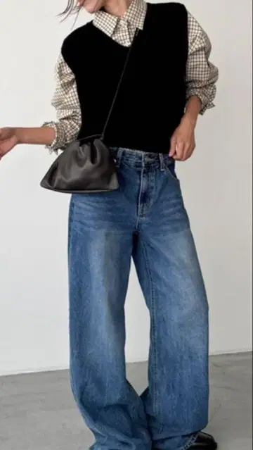 캐널진 복조리형 숄더백 브라운