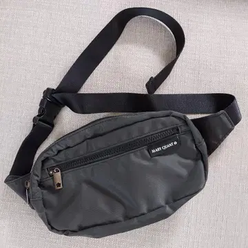 마리콴트 MARY QUANT 바디백 웨스트 파우치 그레이 블랙